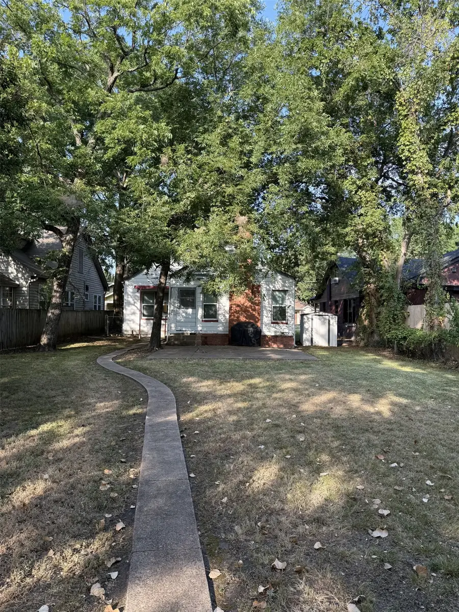 1108 S Travis Street, Sherman, TX 75090 - #2