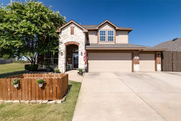 15647 Gatehouse Drive, Fort Worth, TX 76262