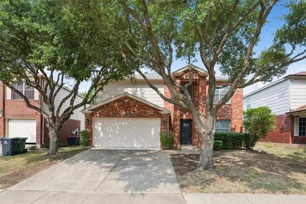 7020 Glenshire Drive, Arlington, TX 76002