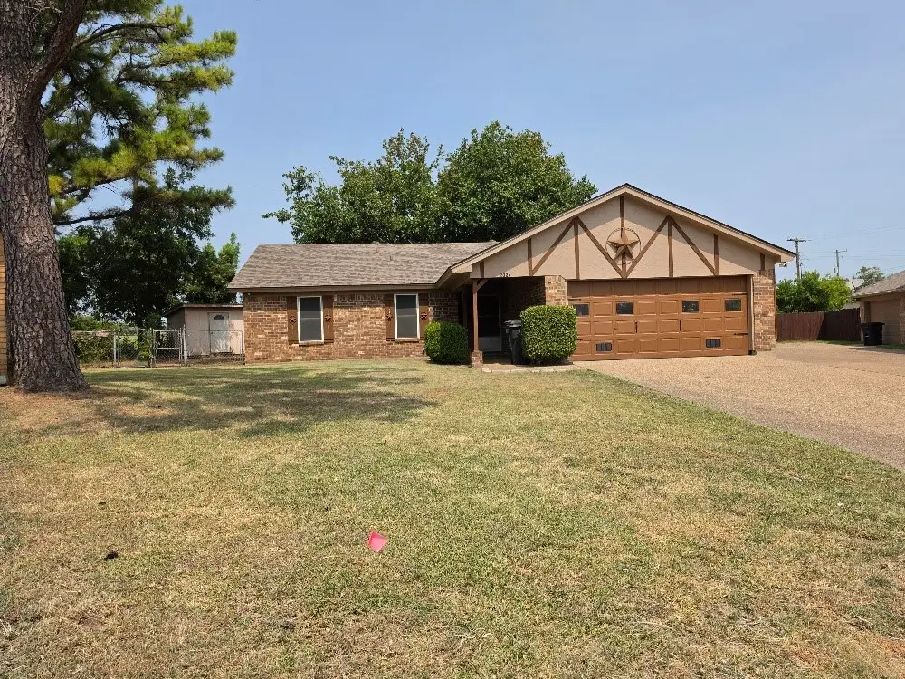 2024 Pebblecreek Drive, Cleburne, TX 76033 - #1