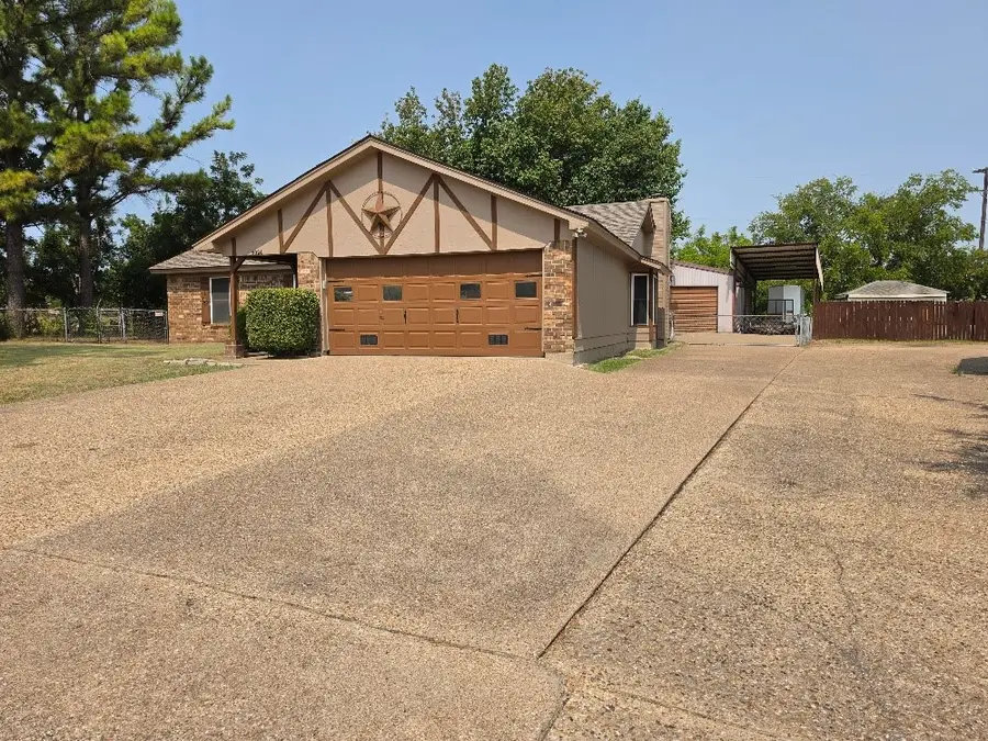 2024 Pebblecreek Drive, Cleburne, TX 76033 - #2