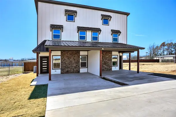 1304 Country Road, Whitesboro, TX 76273