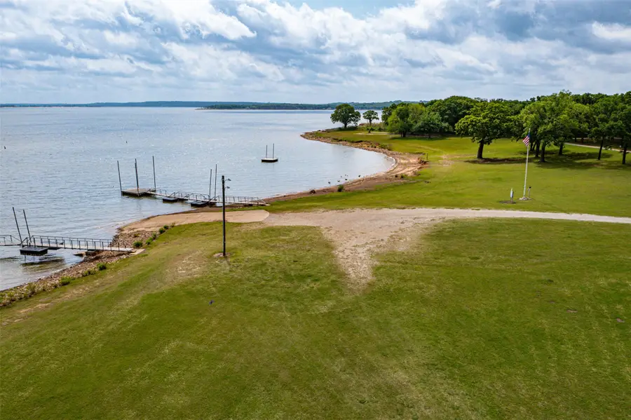 301 Cedar Point Circle, Gordonville, TX 76245 - #2