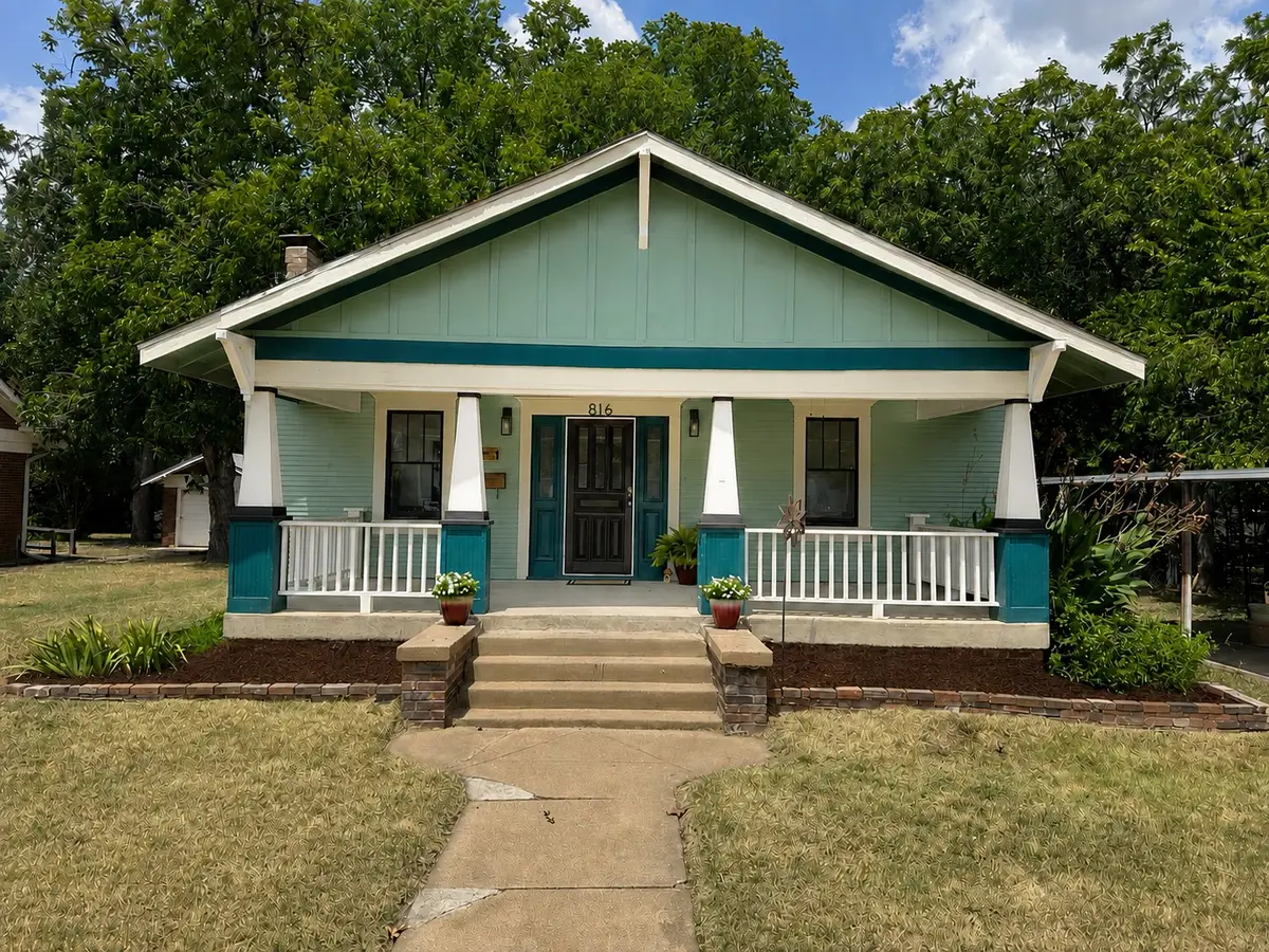 816 W Congress Street, Denton, TX 76201 - #1
