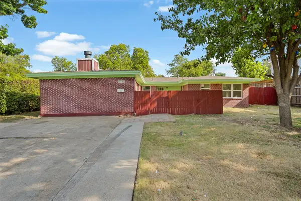 13545 Flagstone Lane, Dallas, TX 75240