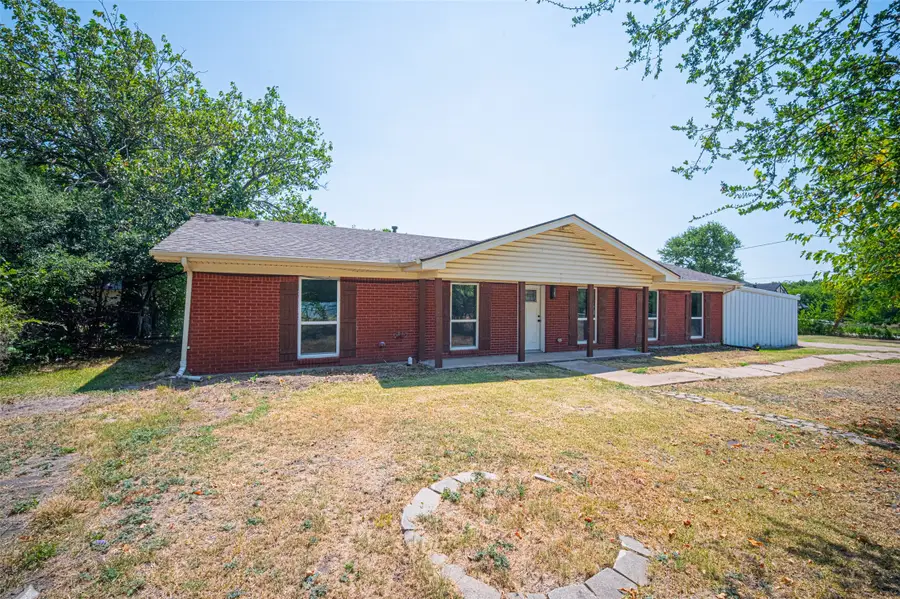 611 S Dallas Street, Palmer, TX 75152 - #2