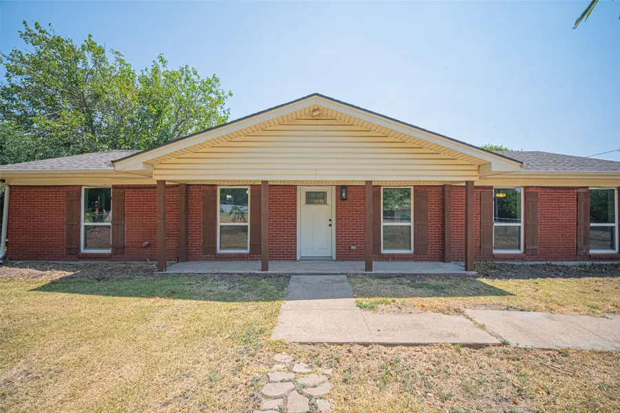 611 S Dallas Street, Palmer, TX 75152 - #3