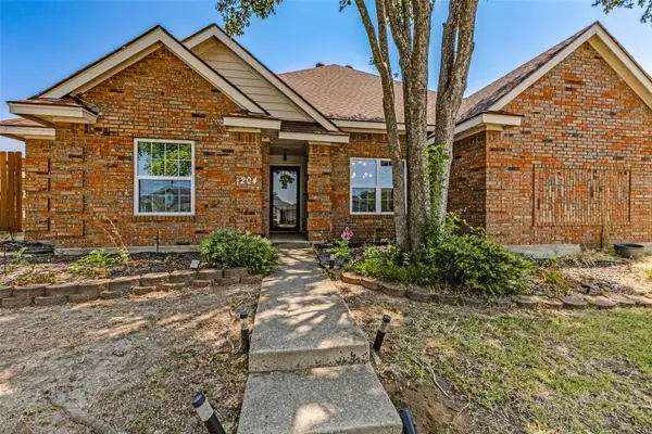 204 N W A Allen Boulevard, Wylie, TX 75098