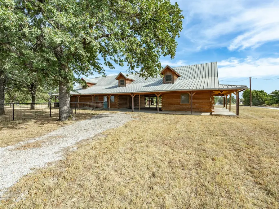 12116 E Fm 174, Bowie, TX 76230 - #2