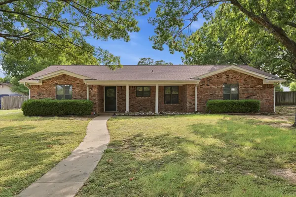 140 Towne West Drive, Lorena, TX 76655