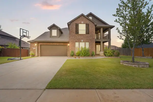 1112 Cardinal Ridge Road, Burleson, TX 76028