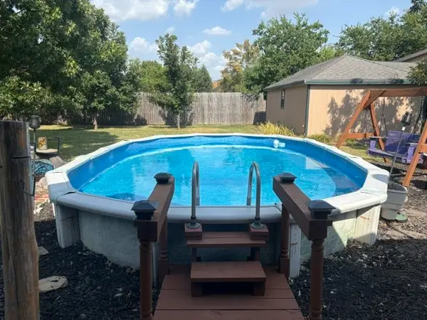 1107 W Sharpshire Drive, Waxahachie, TX 75165