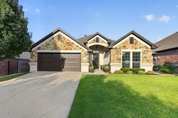 7208 Tour Trail, Benbrook, TX 76126