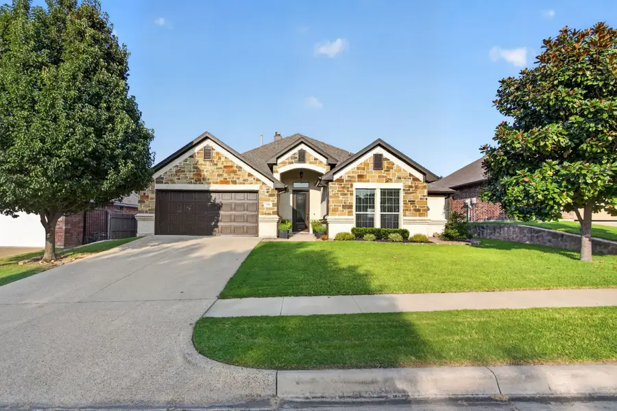 7208 Tour Trail, Benbrook, TX 76126 - #2
