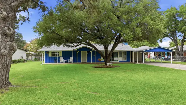 3904 Winding Way, Granbury, TX 76049