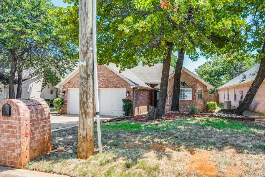 1521 Morrison Drive, Fort Worth, TX 76112 - #2