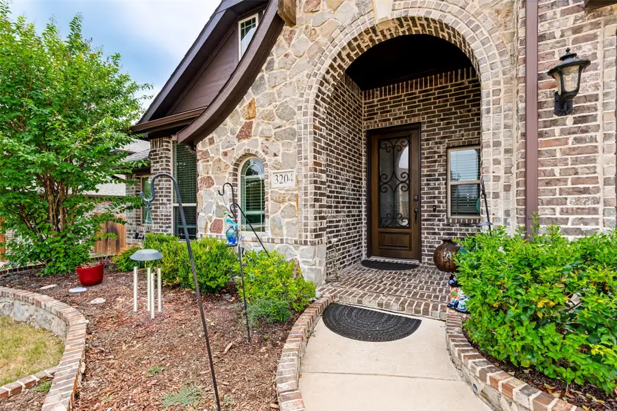 3204 Park Ridge Drive, Mesquite, TX 75181 - #2