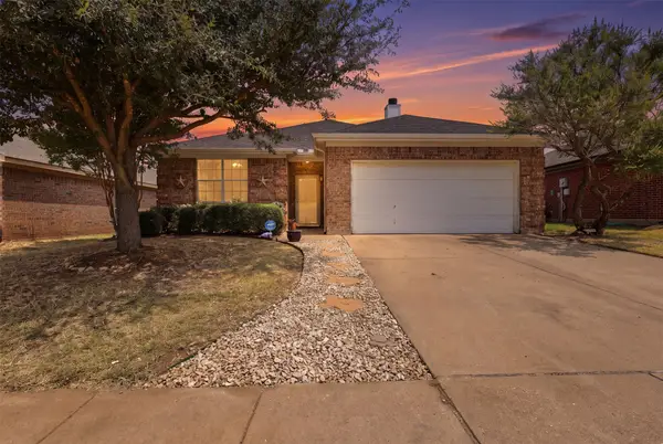 213 Sardius Boulevard, Granbury, TX 76049