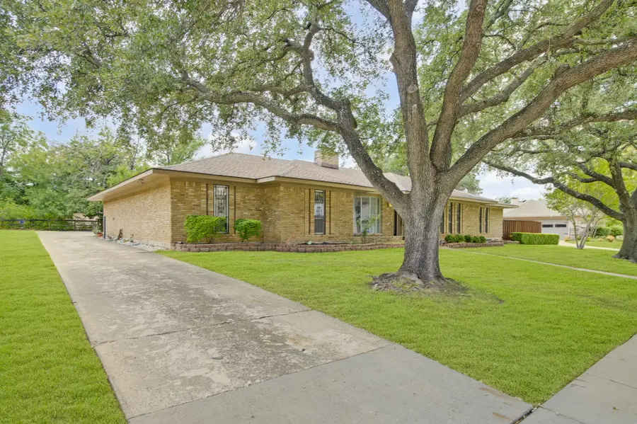 3320 Rolling Knoll Drive, Farmers Branch, TX 75234 - #3