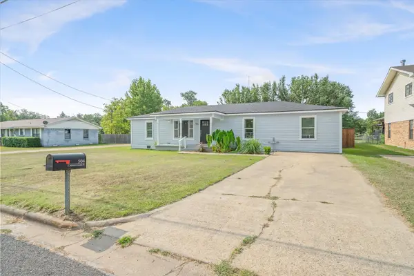 504 E Pennsylvania Avenue, Van, TX 75790