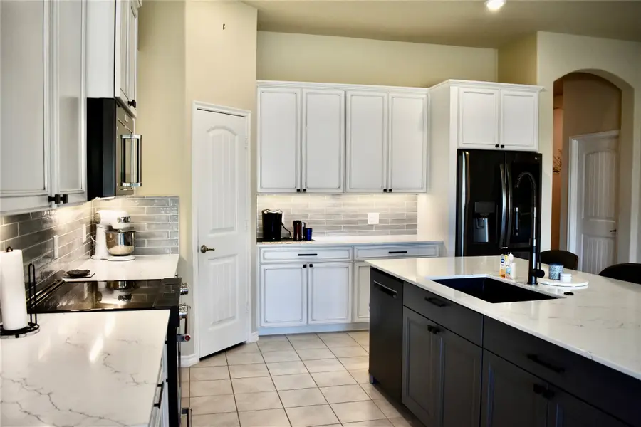 516 Millsap Drive, Van Alstyne, TX 75495 - #3