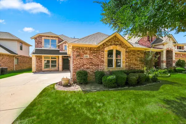 1581 Meadows Avenue, Lantana, TX 76226