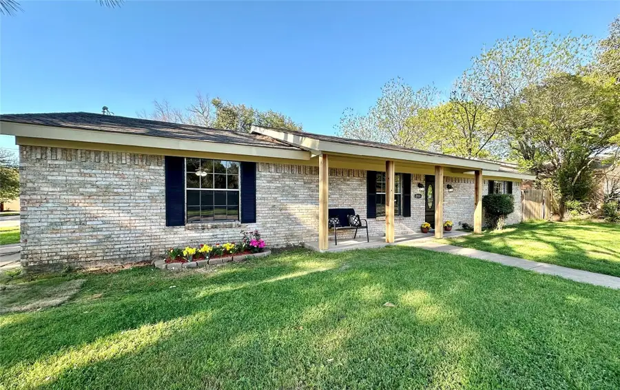 2111 Warwick Drive, Arlington, TX 76015 - #2