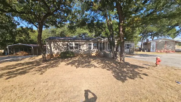 100 Live Oak Street, Sanctuary, TX 76020