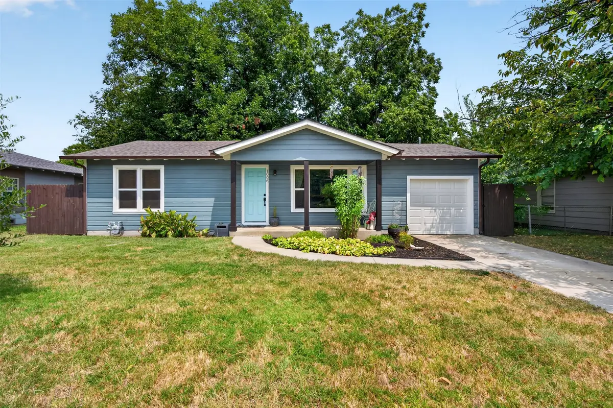 1006 Poindexter Avenue, Cleburne, TX 76033 - #1
