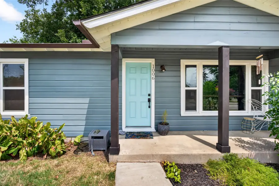 1006 Poindexter Avenue, Cleburne, TX 76033 - #3
