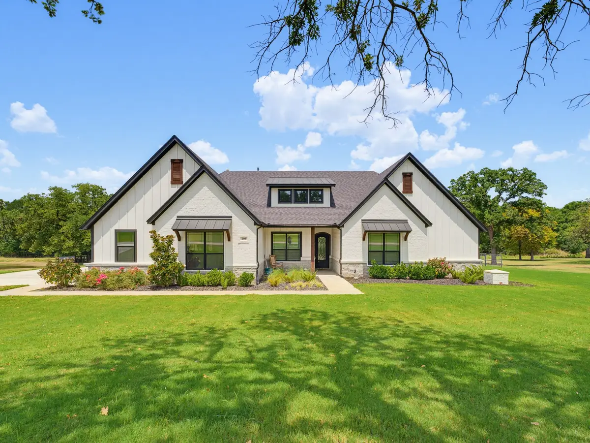 209 Rio Rancho Drive, Decatur, TX 76234 - #1