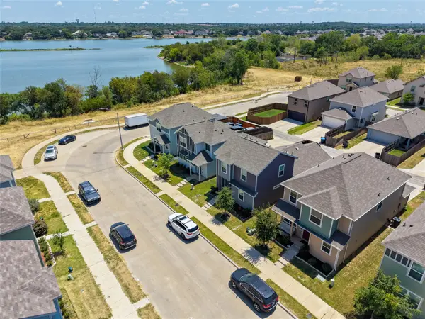 5724 Topwater Trail, Fort Worth, TX 76119