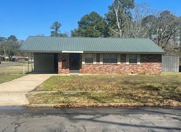 702 S Park Drive, Springhill, LA 71075