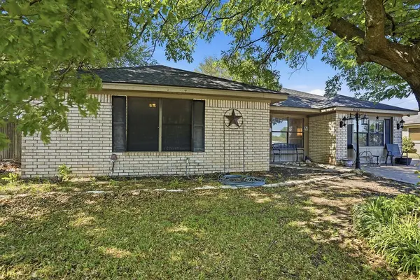 4041 Country Meadows Circle, Granbury, TX 76049