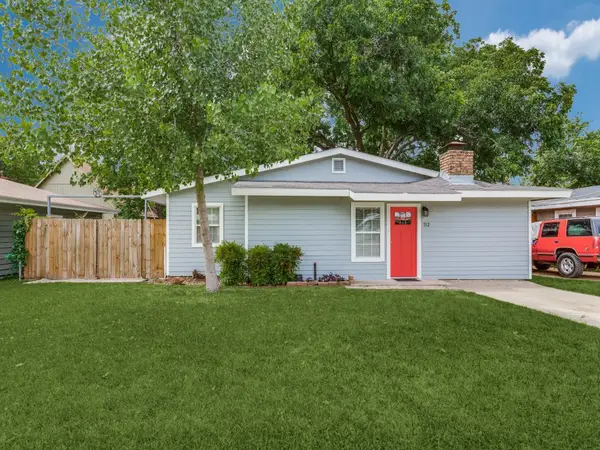 512 Bluebonnet Drive, Hurst, TX 76053