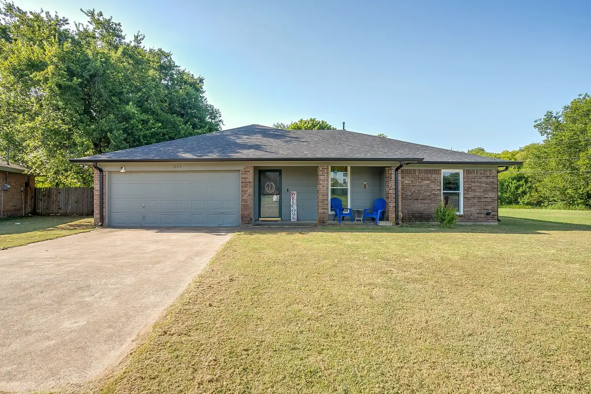 1225 Sandstone Drive, Cleburne, TX 76033 - #1