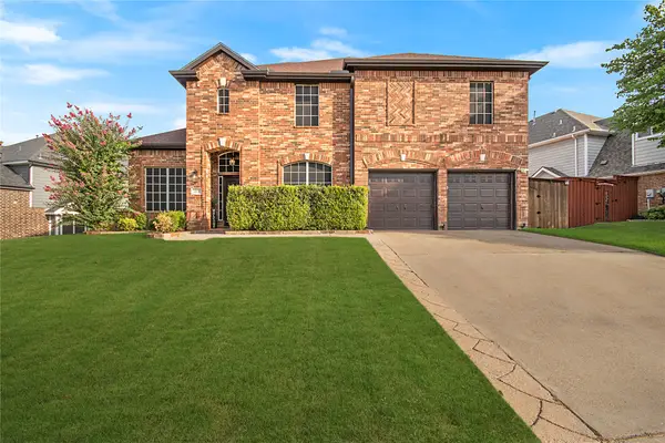 663 E Sandra Lane, Grand Prairie, TX 75052