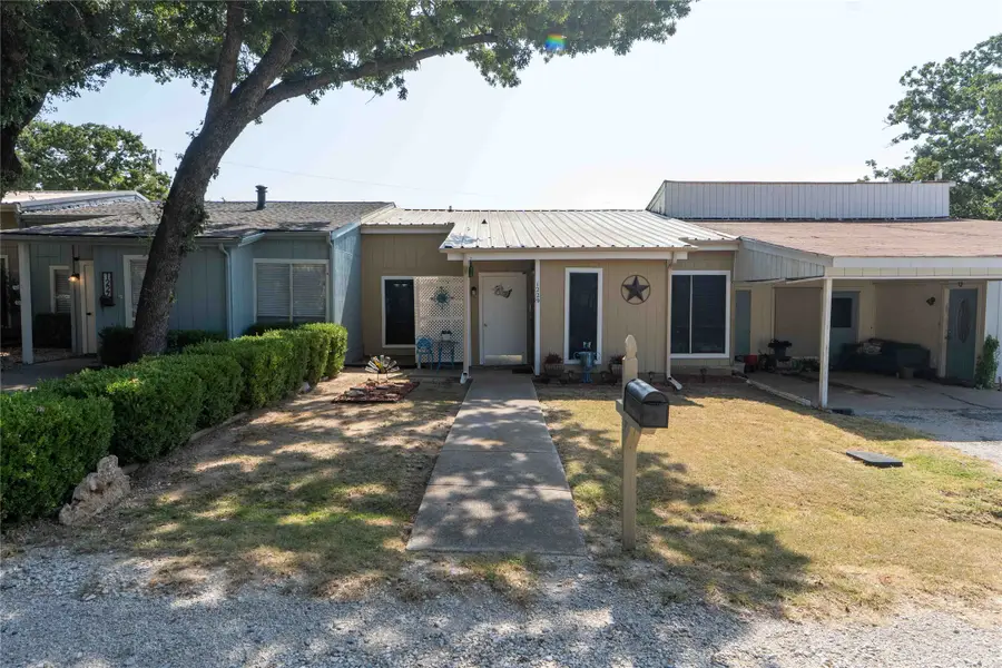 1229 Elm Court, Runaway Bay, TX 76426 - #2