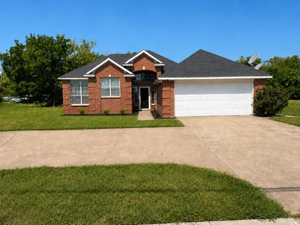 400 S Rockwall Avenue, Terrell, TX 75160