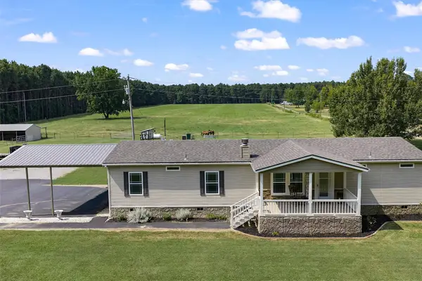 1420 Dement Road, Doyline, LA 71023