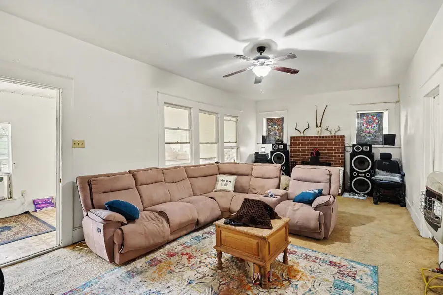 506 Woodard Avenue, Cleburne, TX 76033 - #2