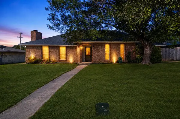 1223 Sequoia Drive, DeSoto, TX 75115