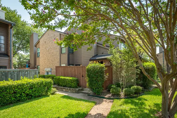 333 Melrose Drive #31D, Richardson, TX 75080