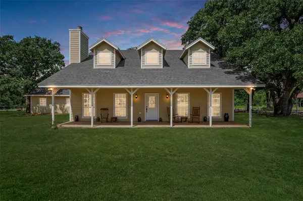 229 Quail Run Road, Valley View, TX 76272