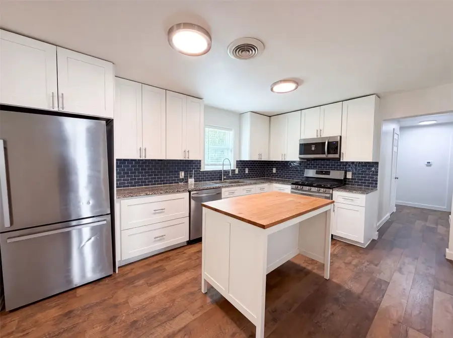 832 Central Drive, Bedford, TX 76022 - #2