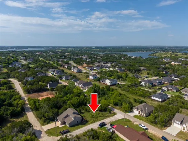 5836 Black Pine Circle, Granbury, TX 76048