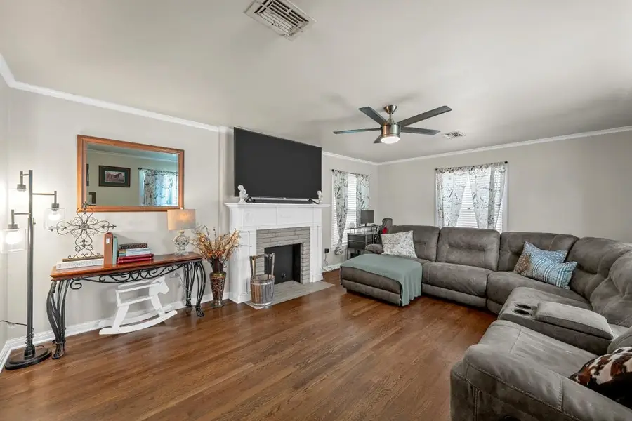 4216 Morrow Avenue, Waco, TX 76710 - #2
