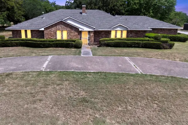 116 E Fork Road, Sunnyvale, TX 75182