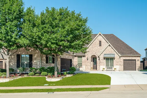 570 Featherstone, Rockwall, TX 75087