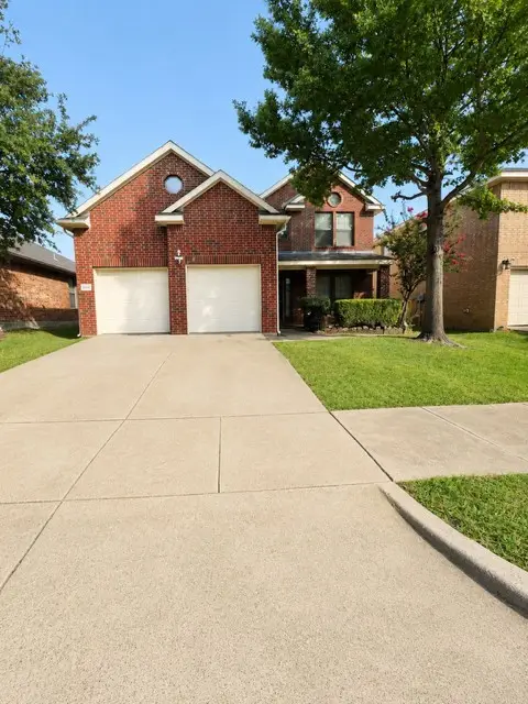2053 Lake Trail Drive, Heartland, TX 75126